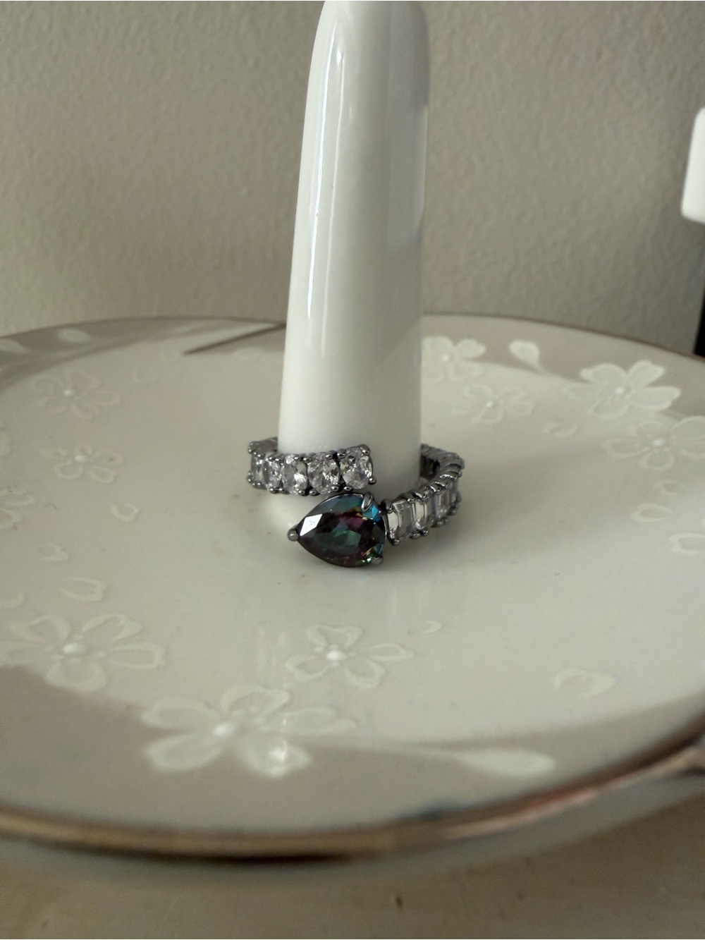 Bomb Party Mystic Teardrop Crystal Ring in Silver Rhodium Plating Size 8